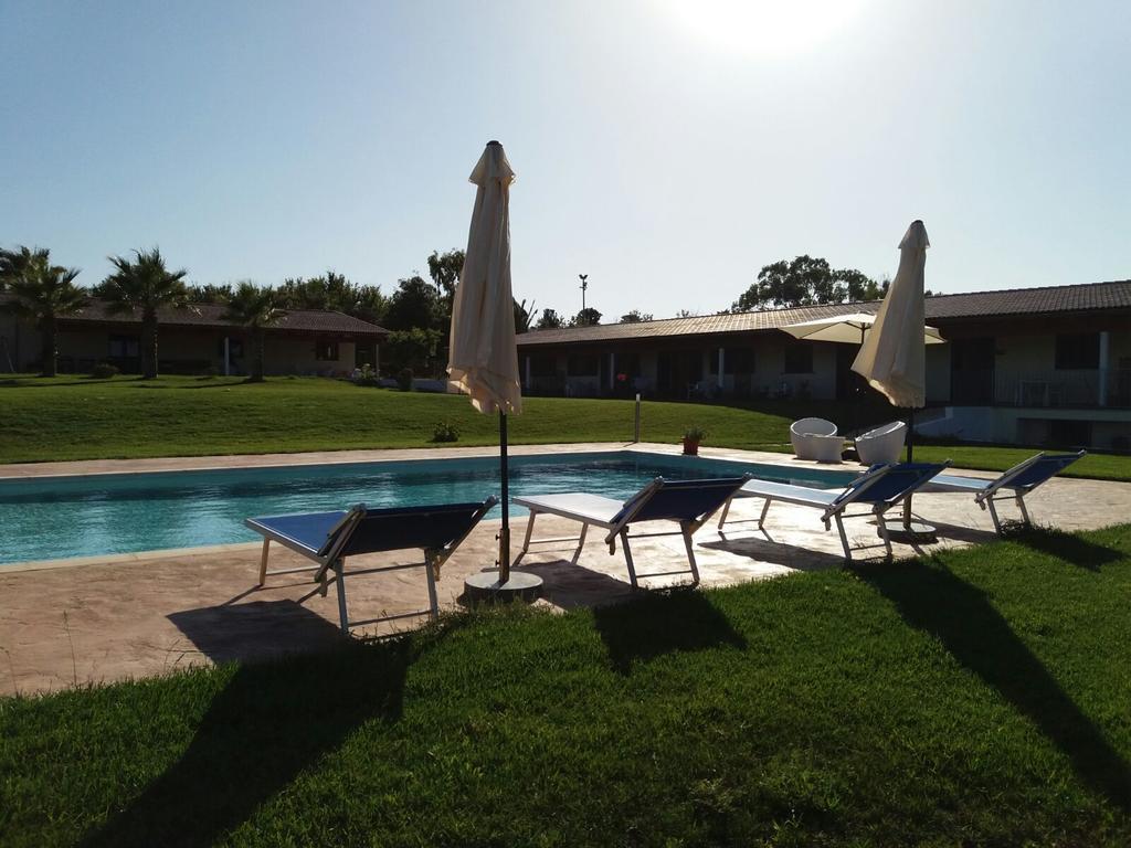 Agliado Villa Platamona Exterior photo